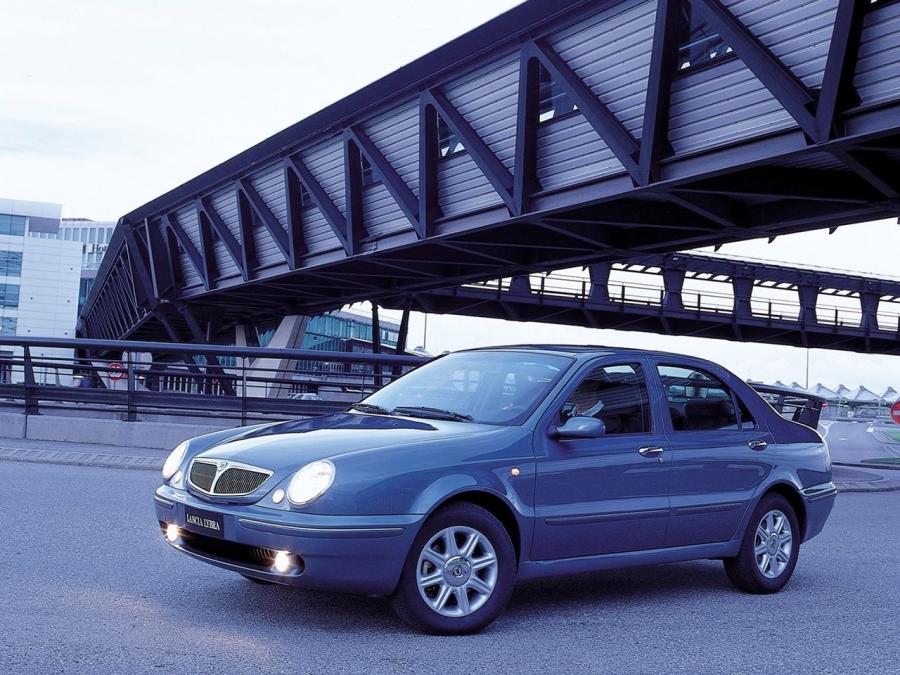  Lancia Lybra 1999 года  (фото 61 из 67)
